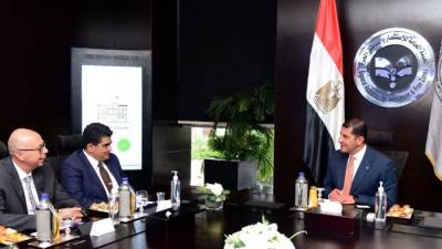 الهيئة الاستثمار والمناطق الحرة وشركة سان جوبان يبحثان توسعات الشركة في مصر