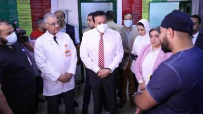 وزير الصحة يتفقد مستشفى البنك الأهلي.. ويؤكد: صرح مهم لاستقبال حالات حوادث الطرق