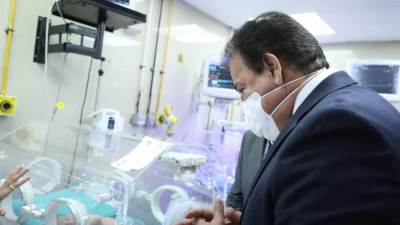 وزير الصحة يتفقد مستشفيي 6 أكتوبر للتأمين الصحي والتحرير العام