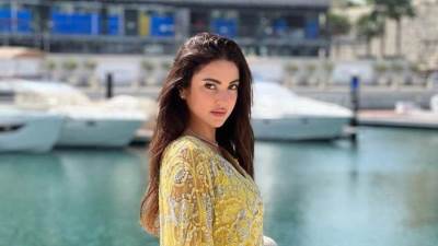 بفستان شفاف وقصير.. درة تخطف الأنظار بإطلالة جريئة من أحدث ظهور