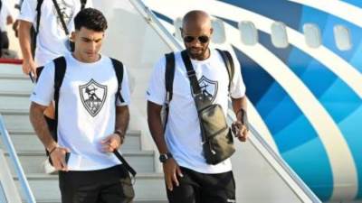 بعثة الزمالك تصل إلى مطار القاهرة بعد خسارة سوبر لوسيل 