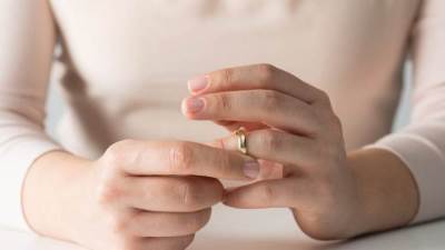 سيدة تستغيث بمحكمة الأسرة: جوزي عاوز يشغلني رقاصة