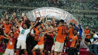 لأول مرة.. نهضة بركان يتوج بطلا للسوبر الأفريقي على حساب مواطنه الوداد