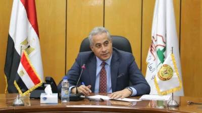 وزير القوى العاملة يبدأ لقاءاته مع اللجان النقابية بالمديرية 