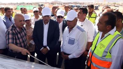 مدبولي يختتم زيارته لشرم الشيخ بمتابعة تنفيذ طريق السلام وتفقد السوق القديم