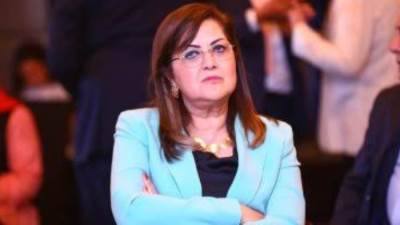 وزيرة التخطيط تتلقى تقريرًا حول الموقف التنفيذي لمشروع تنمية الاسرة المصرية
