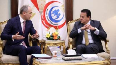 وزير الصحة يستقبل سفير بيلاروسيا لدى مصر لتعزيز التعاون في القطاع الطبي