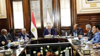 وزير الزراعة يبحث مع وفد المركز الدولي للاسماك تعزيز التعاون بين الجانبين