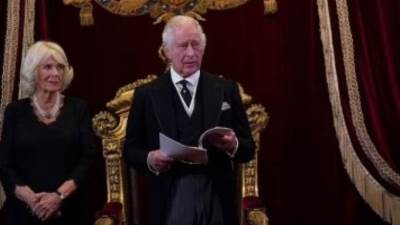 تشارلز يخاطب البرلمان لأول مرة.. ويؤكد: الملكة كانت نموذجا يحتذى به