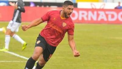 سيراميكا يودع شادي حسين: "غادر الهداف التاريخي.. النموذج الحي في الإخلاص" 