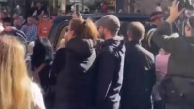 الأمير أندرو يتعرض لهجوم أثناء جنازة الملكة إليزابيث