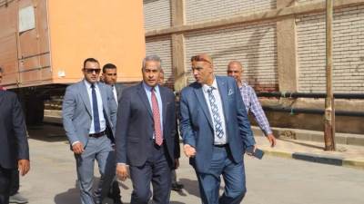 “شحاتة” يتفقد "وحدات التدريب المتنقلة".. ويوجه بسرعة إطلاقها في القرى والمحافظات