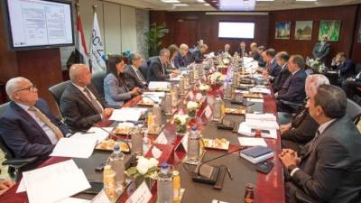 مجلس إدارة هيئة قناة السويس يوافق على مشروعات عديدة بالمناطق الصناعية والموانئ