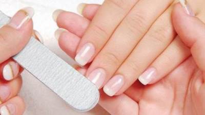 لا تستعملي طلاء الأظافر المحتوي على هذه المادة!