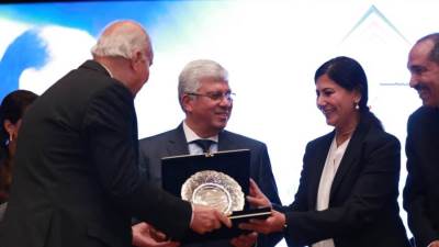 بحضور وزير التعليم العالي.. أكاديمية الشروق تحتفل بتخريج دفعة جديدة من طلابها