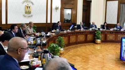 وزير الصحة يستعرض آخر مستجدات الحالة الوبائية لفيروس كورونا وجدري القردة