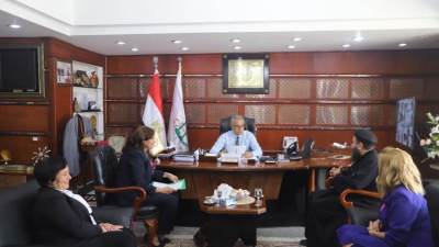 وزير القوى العاملة يلتقي وفد "أسقفية الخدمات العامة والاجتماعية"