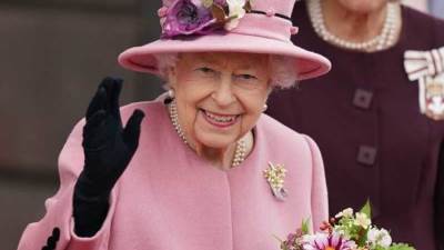 إعادة تسمية مطار في شمال فرنسا ليحمل اسم إليزابيث الثانية