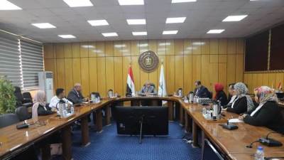 وزير القوى العاملة يوجه بالتعامل بنزاهة ومصداقية مع المواطنين