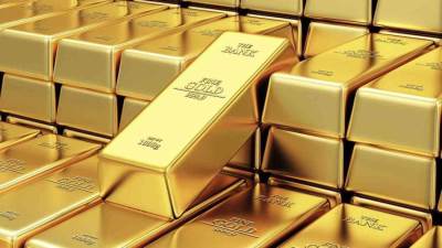 استقرار أسعار الذهب محليًا وتراجعها عالميًا