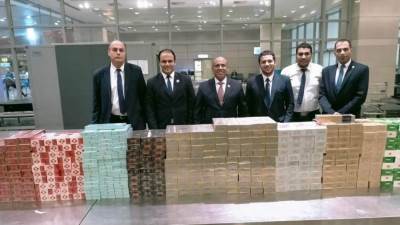 جمارك مطار القاهرة تضبط محاولة تهريب كمية من السجائر الأجنبية الصنع 