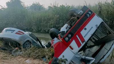 إصابة 17 شخصًا في حادث اصطدام اتوبيس بسيارة ملاكي بالشرقية