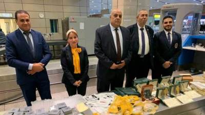 جمارك مطار القاهرة تضبط محاولتي تهريب كمية من مستلزمات جراحات التجميل وعدد من الساعات