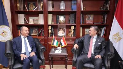 وزير السياحة وسفير الأردن بالقاهرة يبحثان تعزيز التعاون السياحي والأثري
