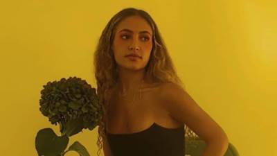 كنزي عمرو دياب تثير الجدل بجلسة تصوير جرئية.. التفاصيل