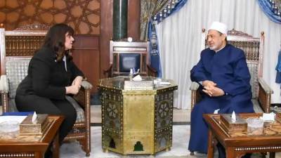 وزيرة الهجرة تنقل لشيخ الأزهر طلب المصريين في أيرلندا لابتعاث موفودين من الأزهر لتعليمهم أمور دينهم