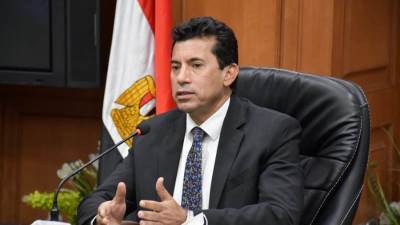 وزير الشباب والرياضة يستعرض تقرير حول تدشين المنصة الوطنية للشباب "كياني" 