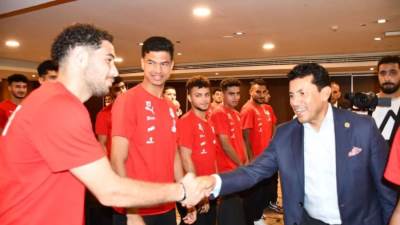 وزير الرياضة يجتمع مع لاعبى المنتخب الأوليمبى بمعسكرهم بالإسكندرية