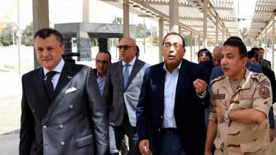 رئيس الوزراء يتجول بالمتحف المصري الكبير لمتابعة آخر مستجدات الأعمال