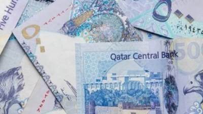 القبض على شخصين بتهمة الإساءة لعملة البلاد في قطر