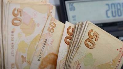 الليرة التركية تهبط إلى مستوى قياسي أمام الدولار