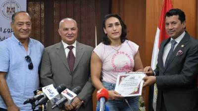 وزير الرياضة يُكرم سمر حمزه ويحيي قنديل ومحمد طارق الرشيدي