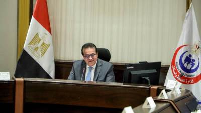 وزير الصحة يبحث مع وفد البنك الدولي تعزيز سبل التعاون