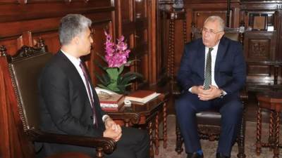 القصير ورئيس مرصد الصحراء يبحث تعظيم دور المرصد وتعميق الشراكة