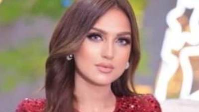 ياسمين عز بعد السخرية من صورها: اللي مبتعرفش ترقص تقول الأرض معوجة