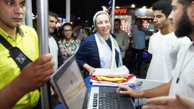 وزيرة البيئة تتابع أعمال حملة الحد من أستهلاك الأكياس البلاستيكية بشرم الشيخ