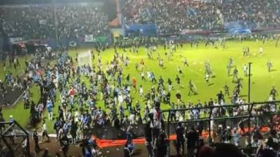 بعد وفاة 125 مشجعا.. إيقاف الدوري الاندونيسي بقرار جمهوري