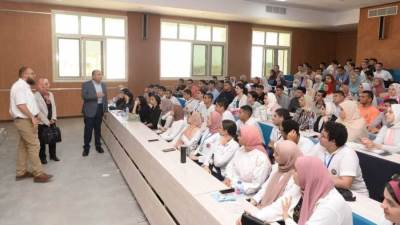 وزير التعليم العالي يستعرض تقرير حول انتظام الدراسة بجامعة المنصورة الأهلية