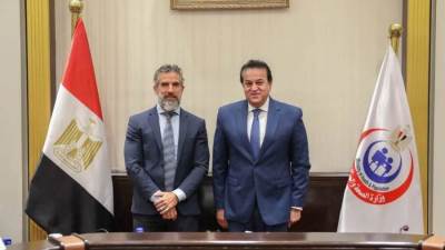 وزير الصحة يبحث مع ممثل منظمة "اليونيسيف" التعاون لتعزيز صحة الام والطفل