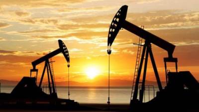 النفط يقفز 4 دولارت مع دراسة أوابك+ لأكبر خفض إنتاج منذ 2020