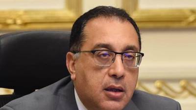 رئيس الوزراء يهنئ وزير الدفاع بذكرى نصر أكتوبر المجيد 