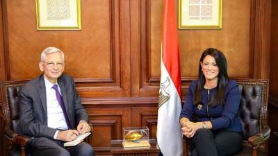 «المشاط» تستقبل السفير الفرنسي لبحث التعاون ببرنامج "نُوَفِّي" ومناقشة الاستعدادات لمؤتمر المناخ