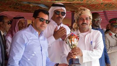وزير الرياضة ومحافظوا الوادي الجديد ومطروح والسويس يشهدون مهرجان الهجن الدولي