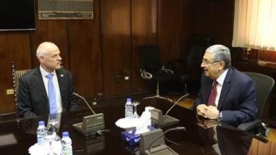 وزير الكهرباء يستقبل سفير استراليا لبحث التعاون بين البلدين