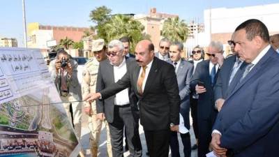 وزير التنمية ومحافظ أسوان يتفقدان عدة مشاريع بأسوان
