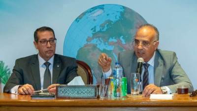 سويلم يلتقى العاملين بالهيئة المصرية للمساحة ويؤكد.. حريص على التواصل مع الجميع